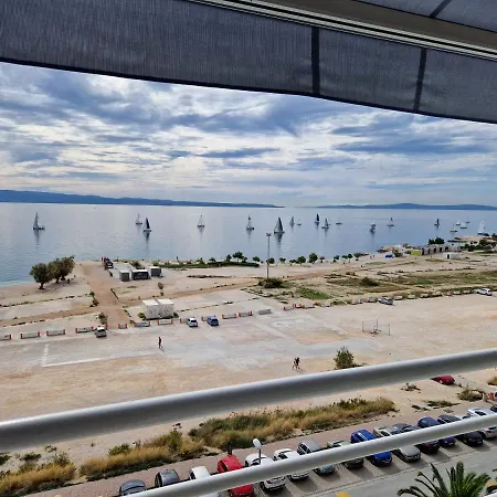 Apartment Velebis Superior - Luxurious One-room With Jacuzzi - Prestigious Location By The Sea In The New Center Of Znjan - Panoramic View Of The Sea And Islands - Free Garage Parking - Buralux *