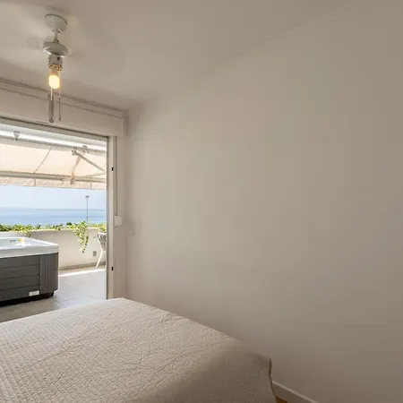 Velebis Superior - Luxurious One-room With Jacuzzi - Prestigious Location By The Sea In The New Center Of Znjan - Panoramic View Of The Sea And Islands - Free Garage Parking - Buralux Split