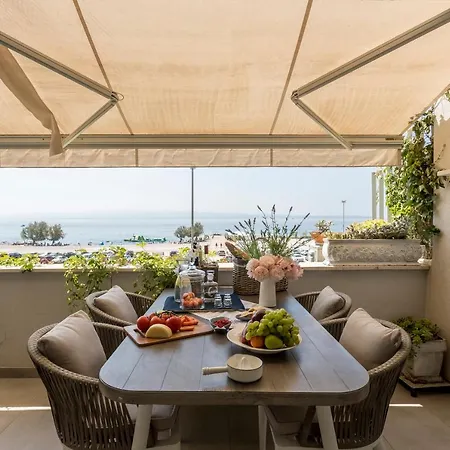 Velebis Superior - Luxurious One-room With Jacuzzi - Prestigious Location By The Sea In The New Center Of Znjan - Panoramic View Of The Sea And Islands - Free Garage Parking - Buralux Apartman *