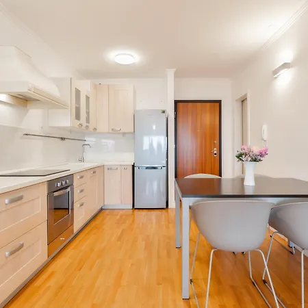 Velebis Superior - Luxurious One-room With Jacuzzi - Prestigious Location By The Sea In The New Center Of Znjan - Panoramic View Of The Sea And Islands - Free Garage Parking Апартаменти