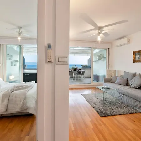 Velebis Superior - Luxurious One-room With Jacuzzi - Prestigious Location By The Sea In The New Center Of Znjan - Panoramic View Of The Sea And Islands - Free Garage Parking