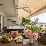 Velebis Superior - Luxurious One-room With Jacuzzi - Prestigious Location By The Sea In The New Center Of Znjan - Panoramic View Of The Sea And Islands - Free Garage Parking