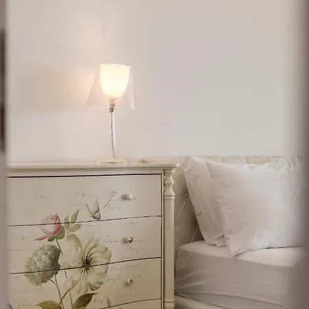 Velebis Superior - Luxurious One-room With Jacuzzi - Prestigious Location By The Sea In The New Center Of Znjan - Panoramic View Of The Sea And Islands - Free Garage Parking - Buralux * 斯普利特