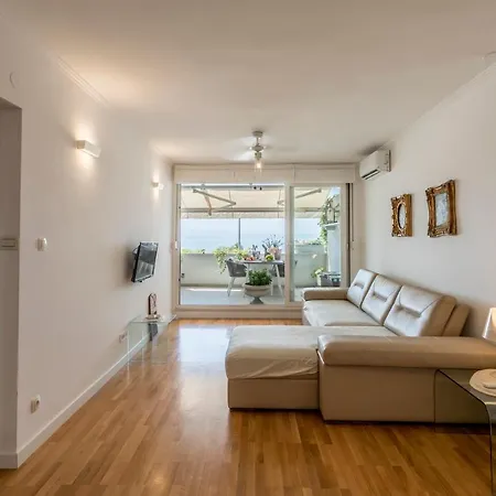 Velebis Superior - Luxurious One-room With Jacuzzi - Prestigious Location By The Sea In The New Center Of Znjan - Panoramic View Of The Sea And Islands - Free Garage Parking - Buralux *